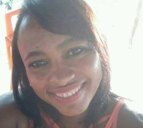 Mulher foi morta a facadas 
