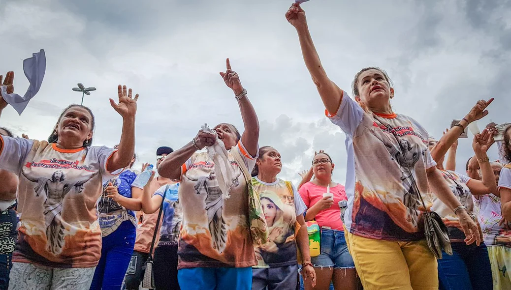 Fiéis comemoraram a ressurreição de Cristo