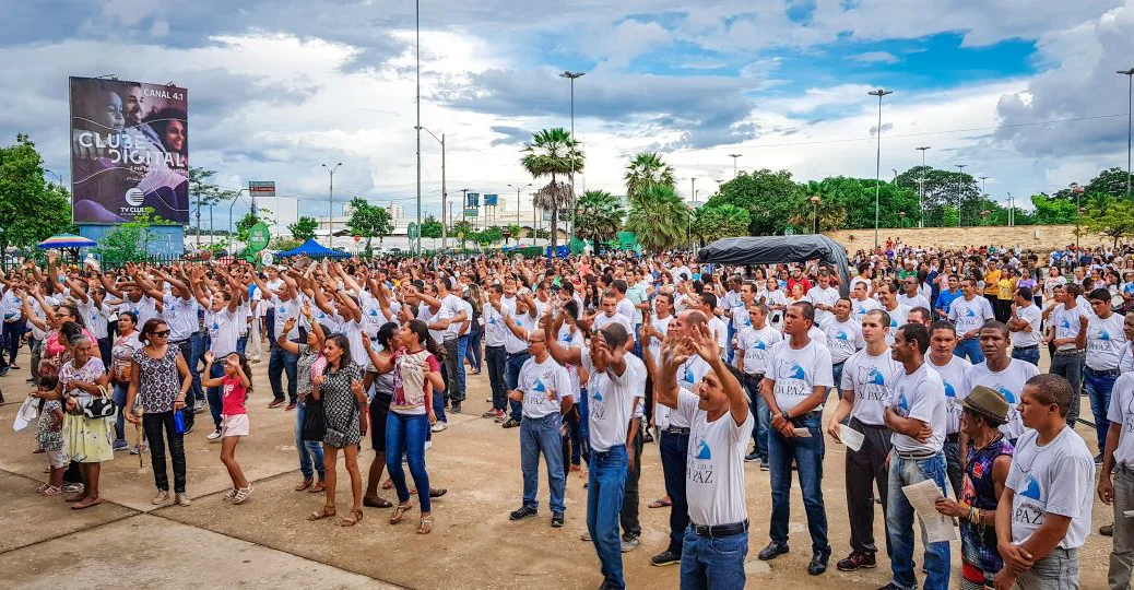Uma multidão de pessoas participou do Católicos do Teresina Ressuscita com Cristo