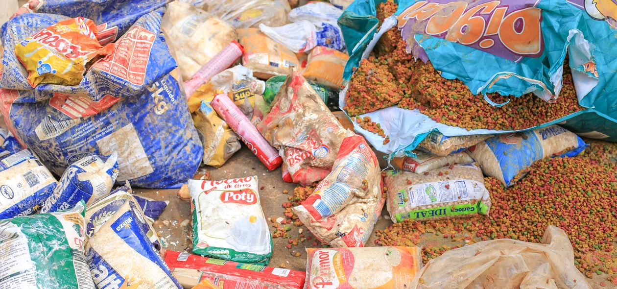 Alimentos danificados pela chuva