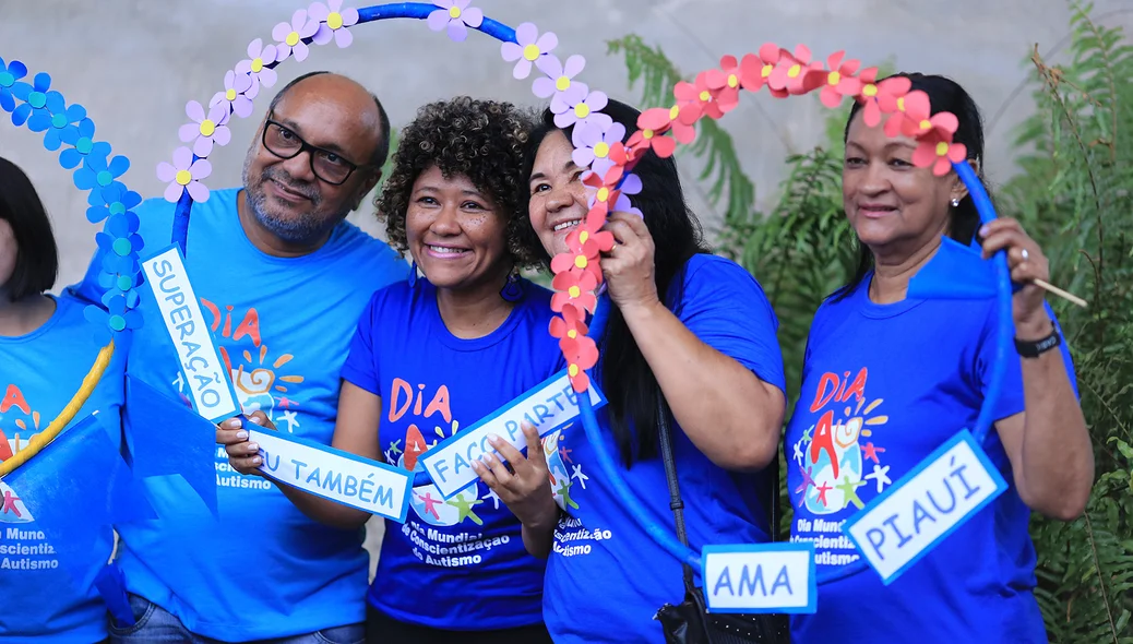 Helena Lima, com integrantes da AMA