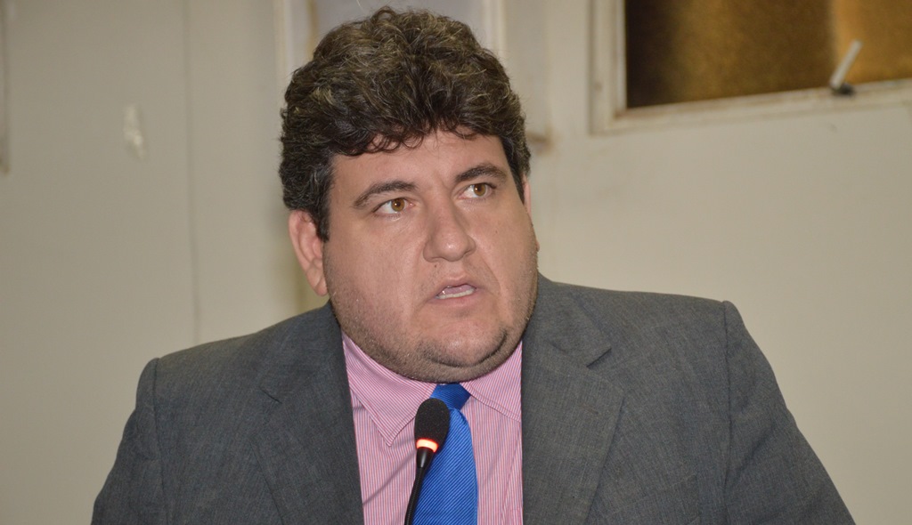 Presidente da Câmara diz que projeto precisa ser colocado em pauta