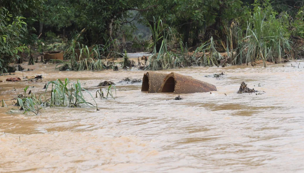 Chuva causa destruição em vários pontos de Teresina 