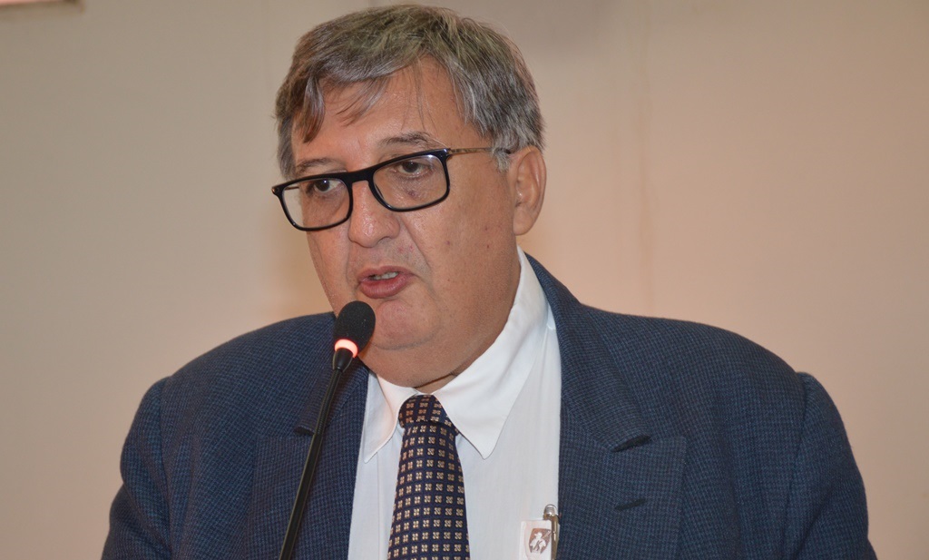 Vereador Carlos Luís (PSDB) pede licença de 121 dias