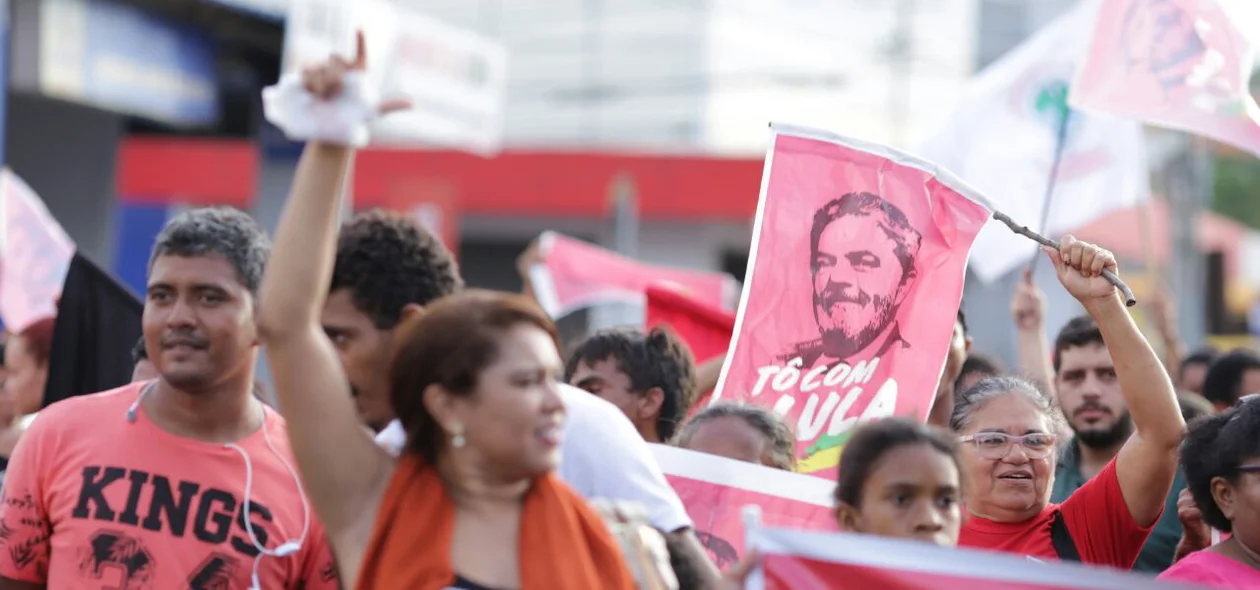 Apoiadores de Lula