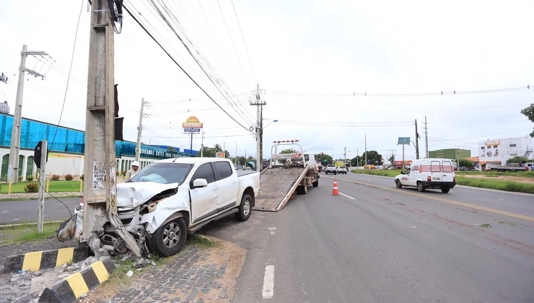 Colisão ocorreu em frente a CN Motos