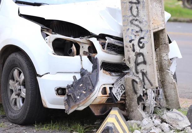 Acidente envolvendo dois veículos na BR 343 em Teresina 