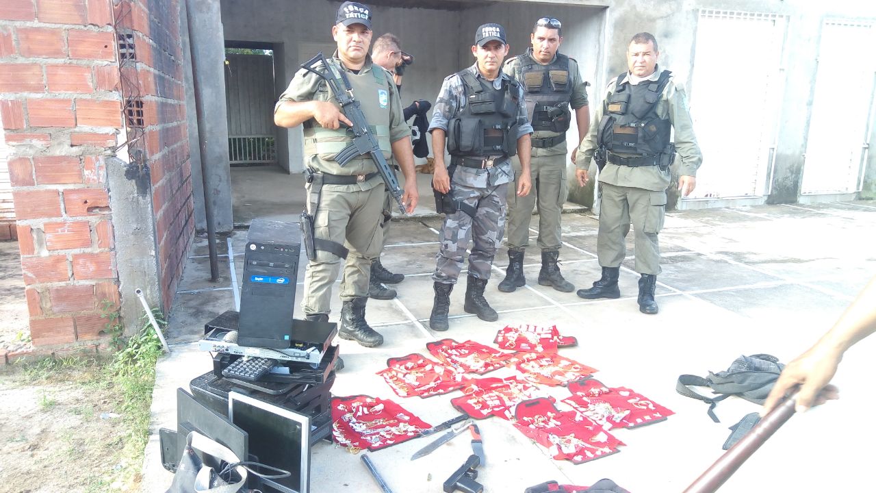 Polícia Militar apreende joias, munições e arma de fogo no Promorar
