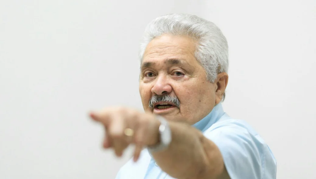 Senador Elmano Férrer