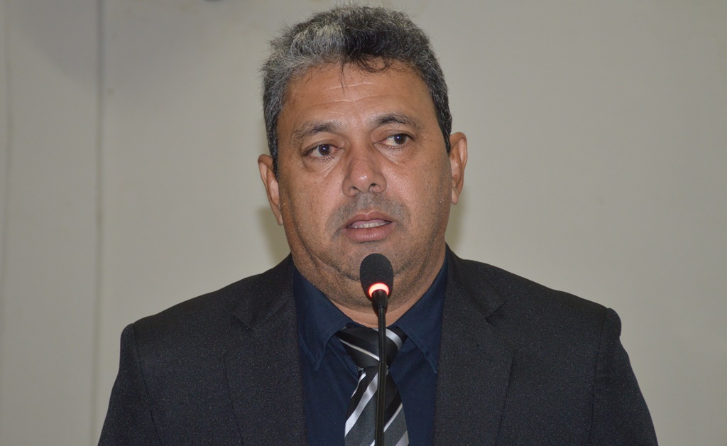 Renato renuncia à liderança da oposição em Picos.
