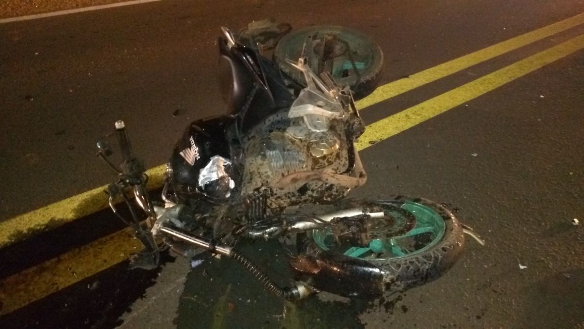 Uma das motocicletas envolvida no acidente