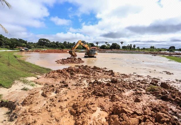 Famílias se recusam a deixar casas próximas a Barragem do Bezerro