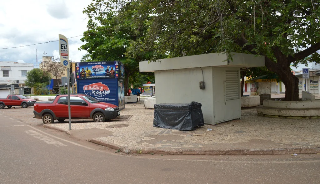 Trailers ocupam praça Félix Pacheco