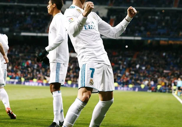 Cristiano Ronaldo marca e Real Madrid vai à final da Liga dos Campeões