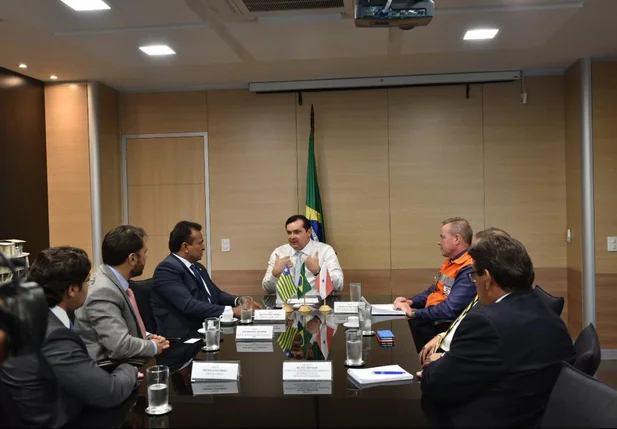 Reunião entre líderes piauienses e o ministro da Integração Nacional, Antônio de Pádua