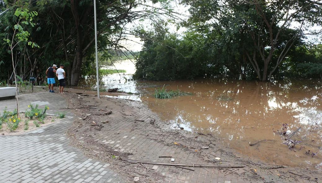 Nível da água está reduzindo