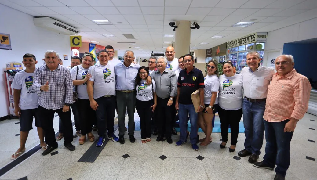 Autoridades na visita de Álvaro Dias a Teresina