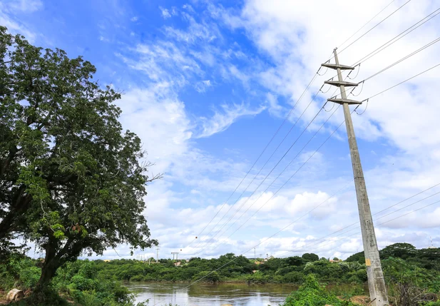 Poste próximo do Rio Poti