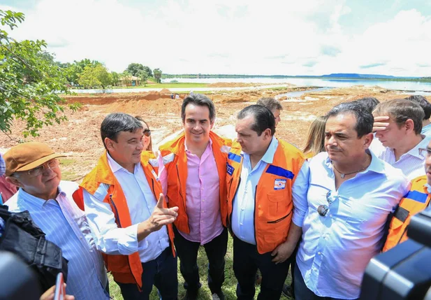 Ministro Pádua Andrade em visita à Barragem do Bezerro