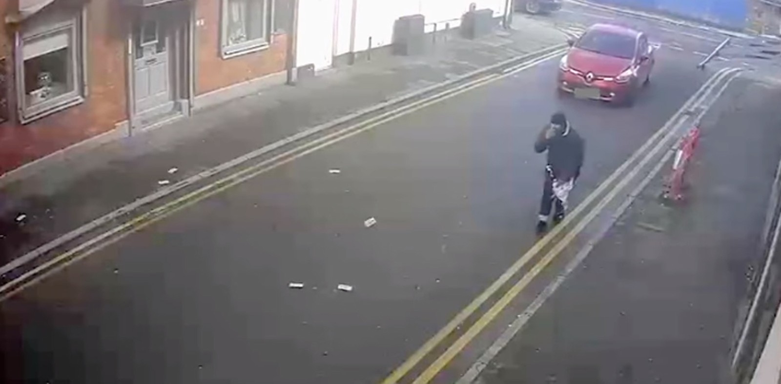 Bandidos perdem dinheiro de assalto após forte vento na Inglaterra