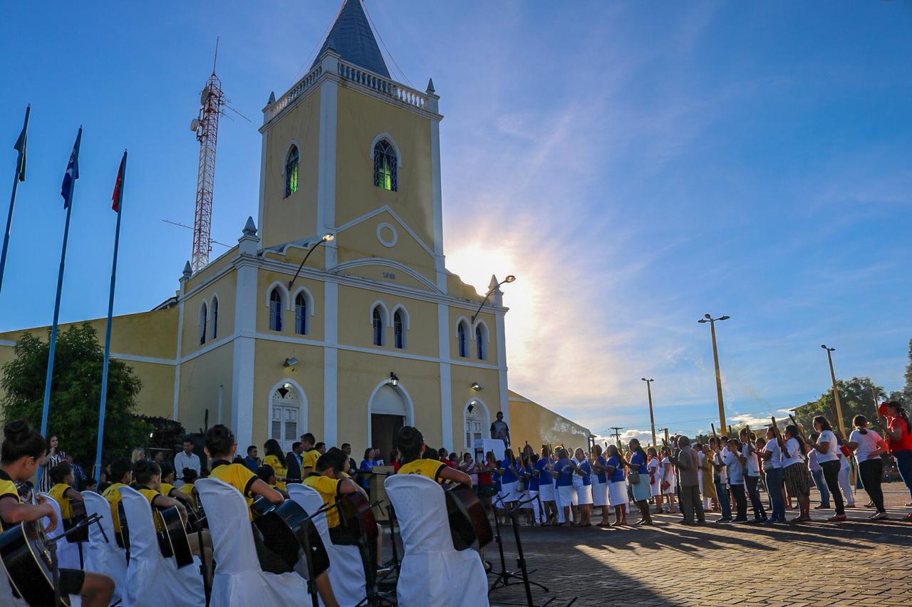 Fiéis celebram 70 anos da Igreja Matriz