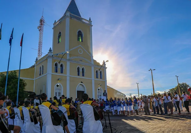 Fiéis celebram 70 anos da Igreja Matriz