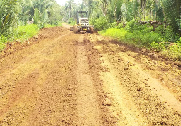 Prefeitura de Esperantina recupera rota para Teresina