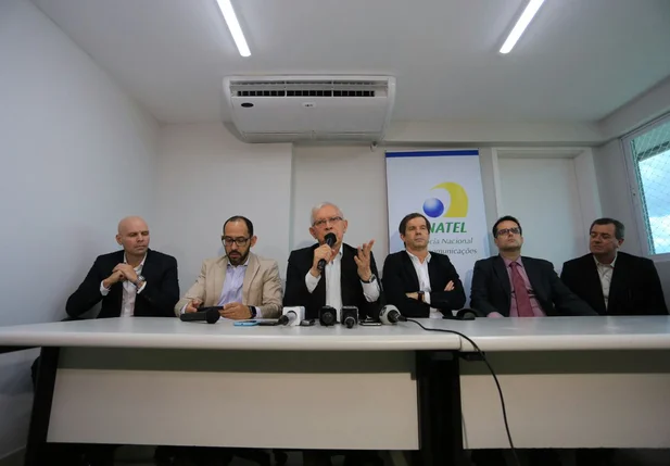 Coletiva sobre desligamento do sinal analógico em Teresina