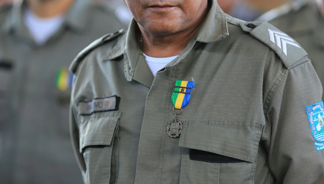 Medalha concedida a oficiais