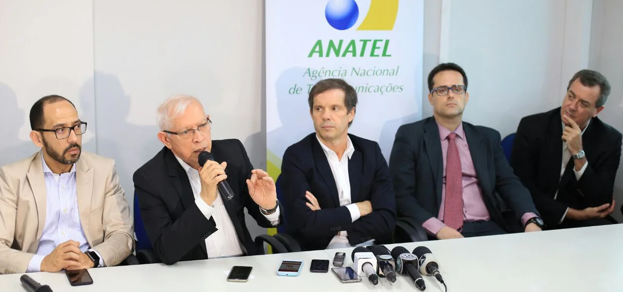 Presidente da Anatel, Juarez Quadros, fala sobre desligamento do sinal analógico