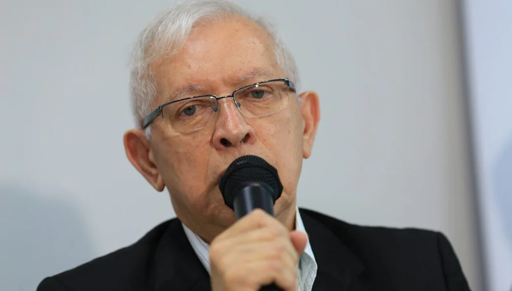Presidente da Anatel, Juarez Quadros