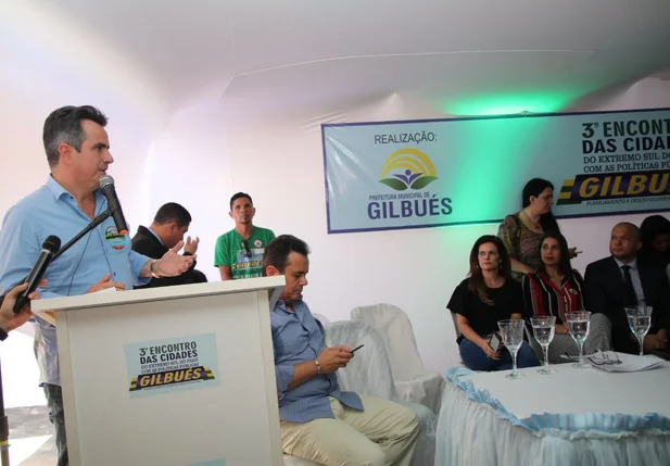 Ciro Nogueira durante discurso em Gilbués 
