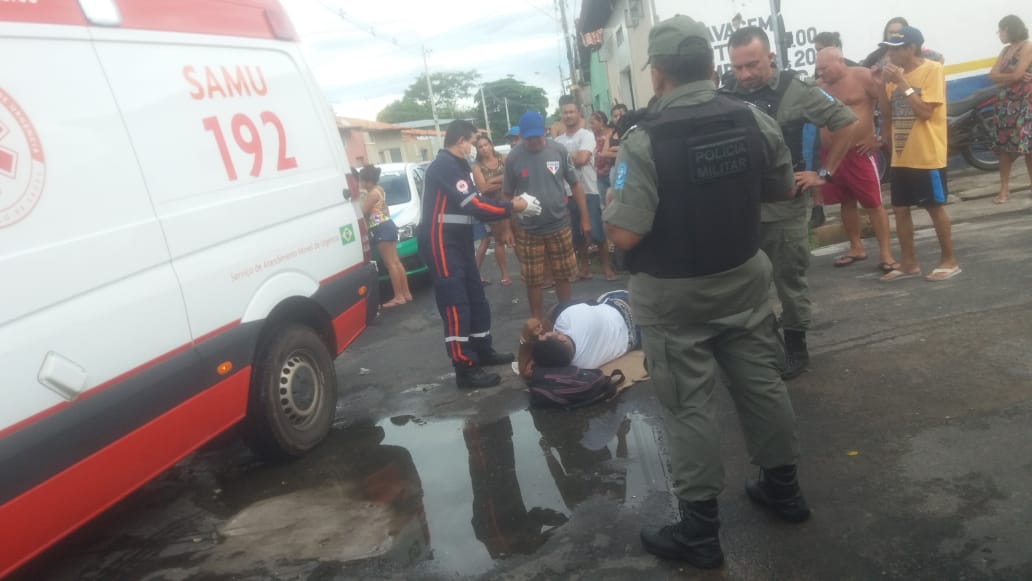 Homem fica ferido ao cair em buraco no Dirceu