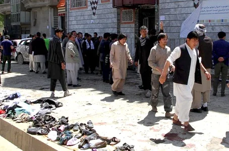 Pelo menos 57 morreram em um atentado suicida no Afeganistão