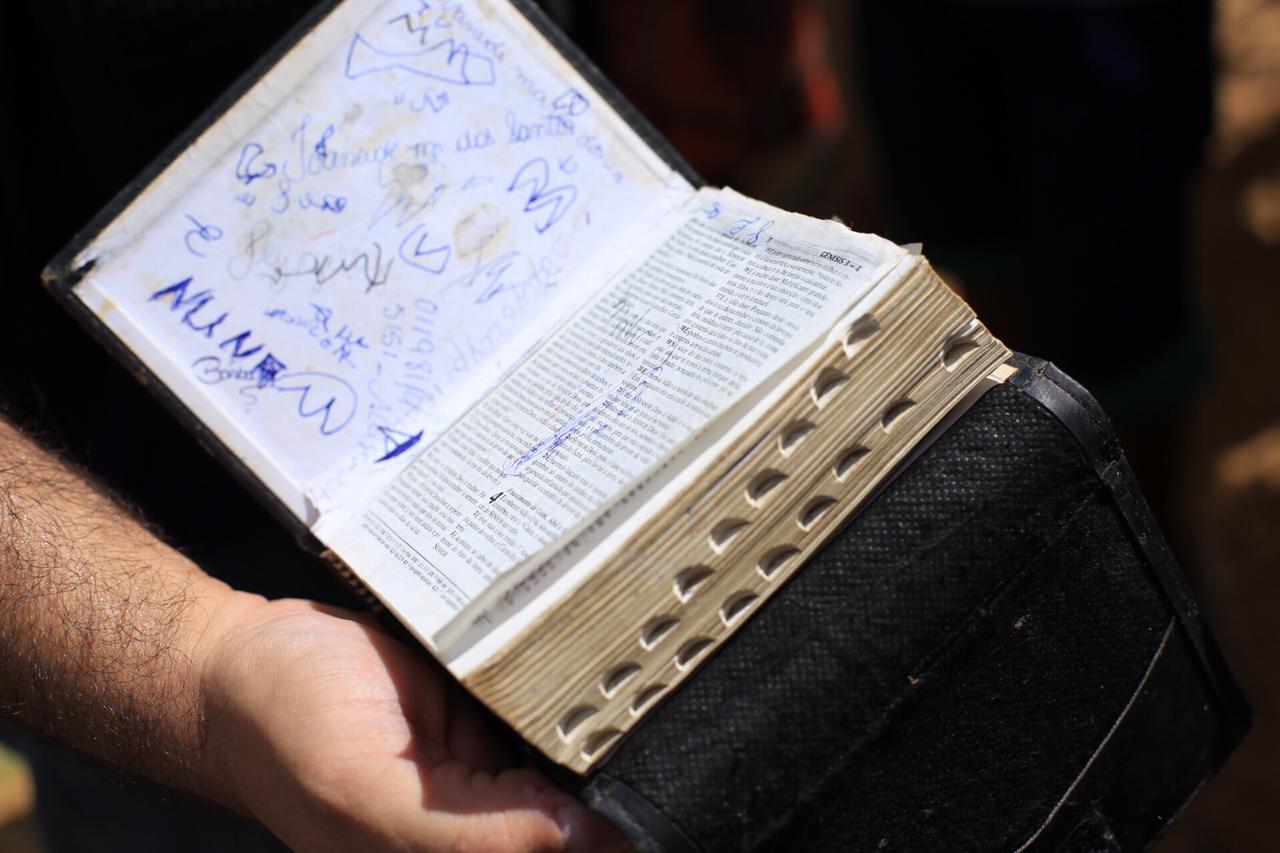 Bíblia que a vítima usava foi encontrada no local