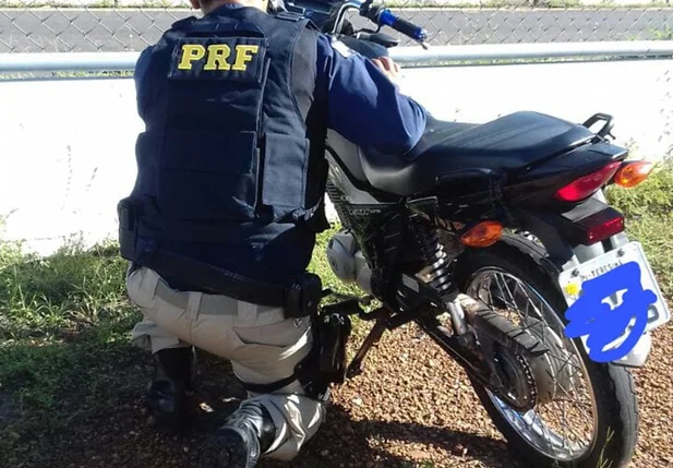 Uma das motocicletas apreendidas pela PRF