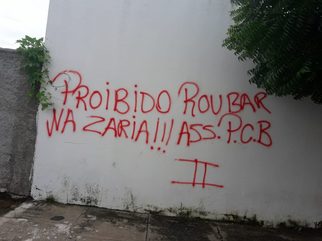 Pichação feita no Fórum do município