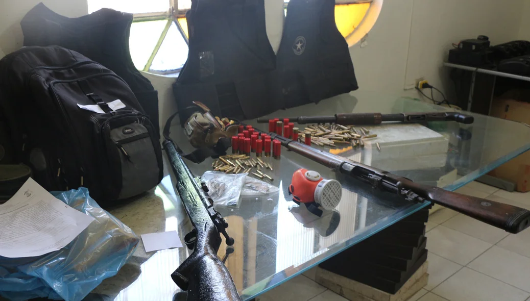 Armas e munições apreendidas em ação da Greco