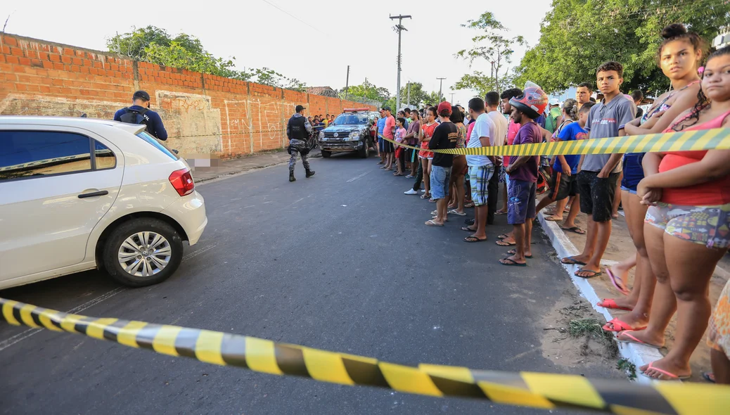 Avenida ficou interditada 