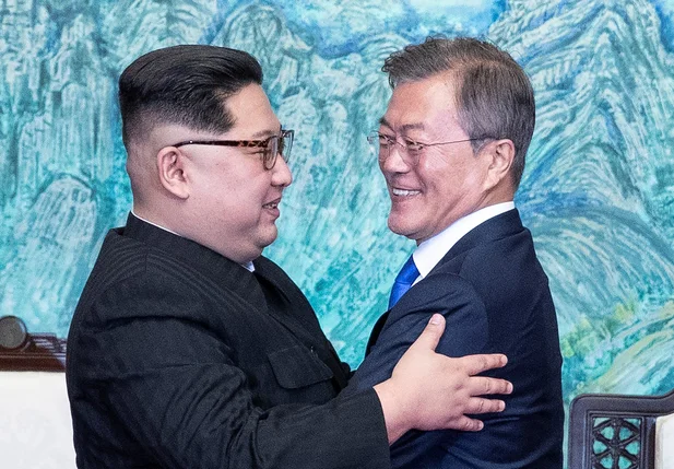 Líder da Coreia do Norte, Kim Jong-un e presidente da Coreia do Sul, Moon Jae-in