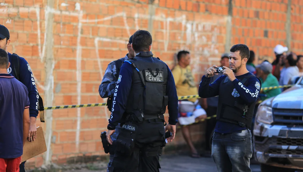 Polícia Civil no local 