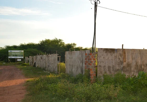 Obra do Governo Federal abandonada na cidade de Picos