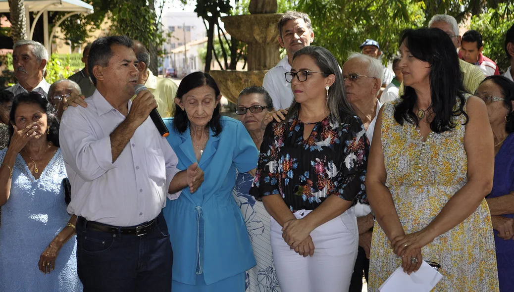 CEO – Centro de Especialidades odontológicas, na praça Leônidas Melo 