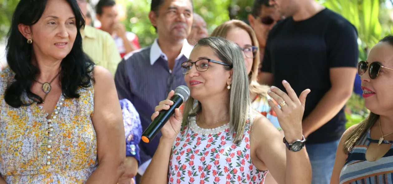 Prefeita Vilma Amorim entrega inaugura centro 
