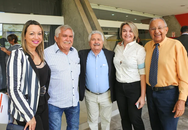 Andréia, Menandro, Elmano, Major Elizete e Dr. Pessoa