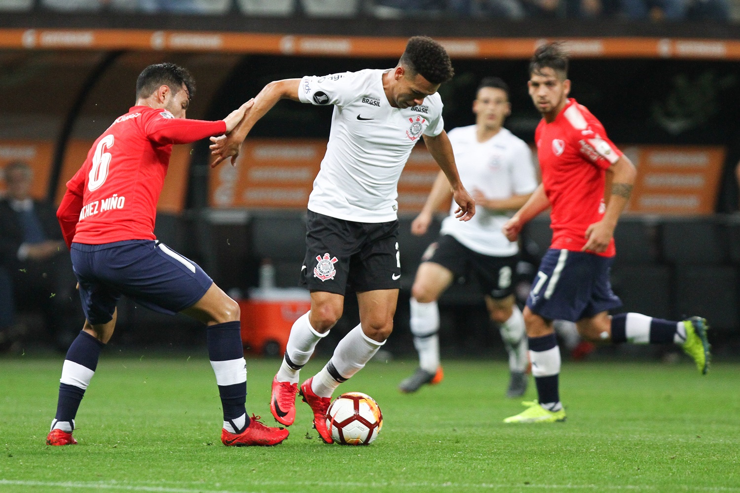 Corinthians em partida contra o Independiente pela Libertadores