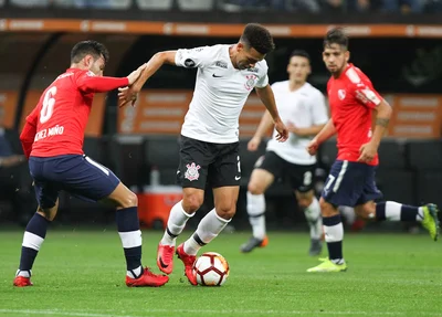 Corinthians em partida contra o Independiente pela Libertadores
