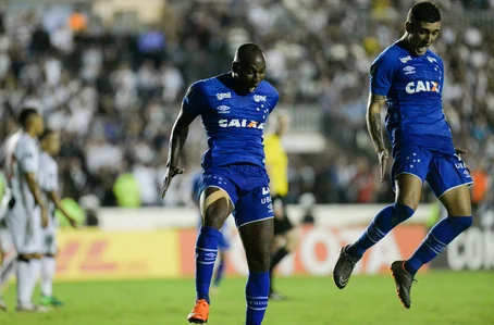 Cruzeiro durante partida contra o Vasco pela Libertadores