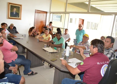 Proprietários de trailers participam de reunião com secretário de Desenvolvimento Econômico