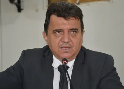 Evandro Paturi chama Júlio Arcoverde de Leviano